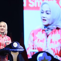 Kejar Target 90% Pelajar Punya Rekening Bank, OJK Sasar Santri