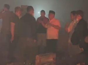 Walkot Cilegon Helldy Agustian Tinjau Lokasi Kebakaran di TPSA Bagendung