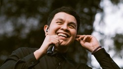 Video: Momen 5 Musisi Rayakan Ulang Tahun Fan di Konser Tur SAMA SAMA