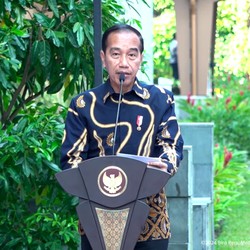 Bos Buruh Ungkap Jokowi Siapkan 'Kado Terakhir' Bagi Pekerja RI