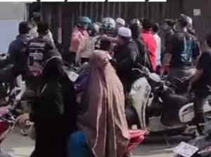 Detik-detik Rombongan Pengantar Jenazah Keroyok Calon Pasutri di Samarinda