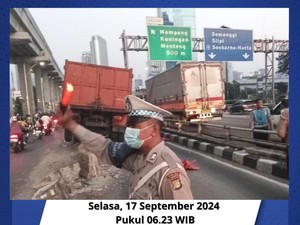 Truk Tabrak Separator Busway di Gatsu Sudah Dievakuasi, Lalin Masih Macet
