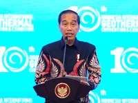 Jabatan Tinggal Sebulan, Jokowi Kena 2 Tamparan Keras Sekaligus