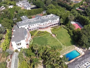 Pisah Sama Ben Affleck, Jennifer Lopez Incar Rumah Dekat Mantan Pacar
