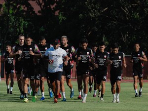 Prediksi Susunan Pemain Semen Padang Vs Persis Solo Sore Ini