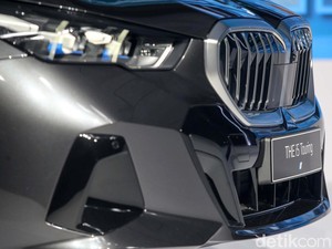 BMW Masih Rajanya Mobil Premium di 2024