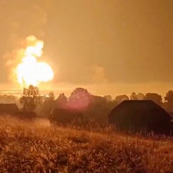 Detik-Detik Ledakan Bak Gempa Bumi Guncang Rusia