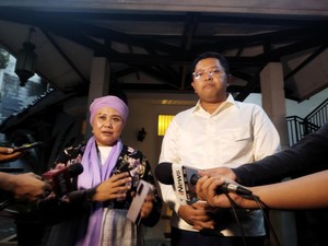 Luluk Ziarah hingga Minta Masukan ke Profesor Jelang Debat Pilgub Jatim