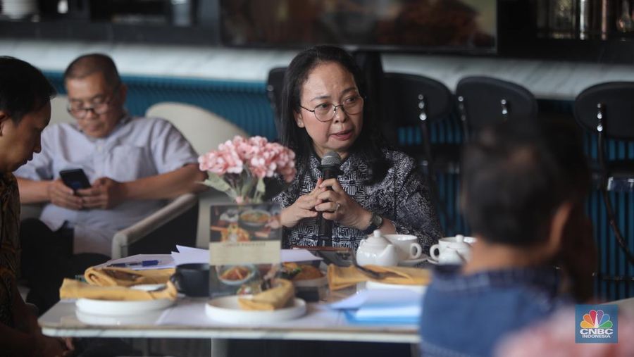 Direktur Industri Minuman, Hasil Tembakau, dan Bahan Penyegar, Merrijantij Punguan Pintaria dalam acara CNBC Indonesia Coffee Morning Tembakau di Jakarta, Kamis (19/9/2024). (CNBC Indonesia/Faisal Rahman)