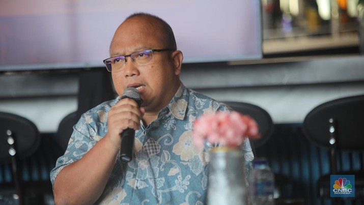 Ekonom Senior INDEF, Tauhid Ahmad dalam acara CNBC Indonesia Coffee Morning Tembakau di Jakarta, Kamis (19/9/2024). (CNBC Indonesia/Faisal Rahman)