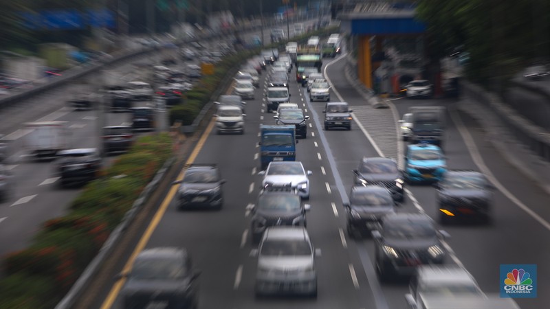 Kendaraan melintasi ruas Tol Dalam Kota (Dalkot) di Jakarta, Kamis (19/9/2024). PT Jasamarga Metropolitan Tollroad sebagai pengelola Jalan Tol Dalam Kota dan Sedyatmo akan menaikkan tarif dan berlaku mulai pada Minggu (22/9) mendatang. (CNBC Indonesia/Faisal Rahman) Kendaraan melintasi ruas Tol Dalam Kota (Dalkot) di Jakarta, Kamis (19/9/2024). PT Jasamarga Metropolitan Tollroad sebagai pengelola Jalan Tol Dalam Kota dan Sedyatmo akan menaikkan tarif dan berlaku mulai pada Minggu (22/9) mendatang. (CNBC Indonesia/Faisal Rahman)