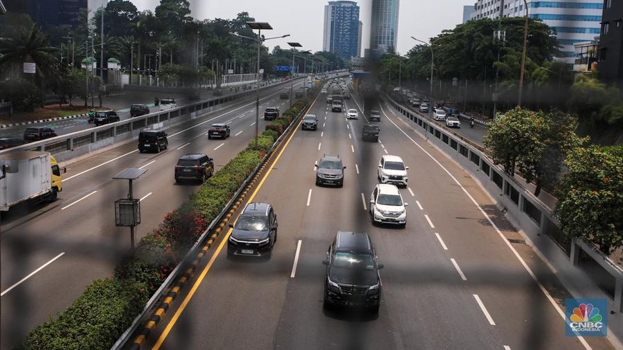 Kendaraan melintasi ruas Tol Dalam Kota (Dalkot) di Jakarta, Kamis (19/9/2024). PT Jasamarga Metropolitan Tollroad sebagai pengelola Jalan Tol Dalam Kota dan Sedyatmo akan menaikkan tarif dan berlaku mulai pada Minggu (22/9) mendatang. (²©²ÊÍøÕ¾/Faisal Rahman)