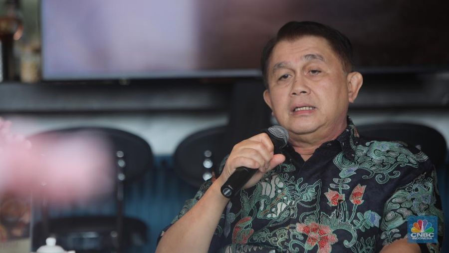 Ketua Gabungan Produsen Rokok Putih Indonesia (GAPRINDO), Benny Wachjudi dalam acara CNBC Indonesia Coffee Morning Tembakau di Jakarta, Kamis (19/9/2024). (CNBC Indonesia/Faisal Rahman)