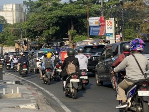 Lalin di Jalan Akses UI Depok Arah Jakarta Macet Pagi Ini