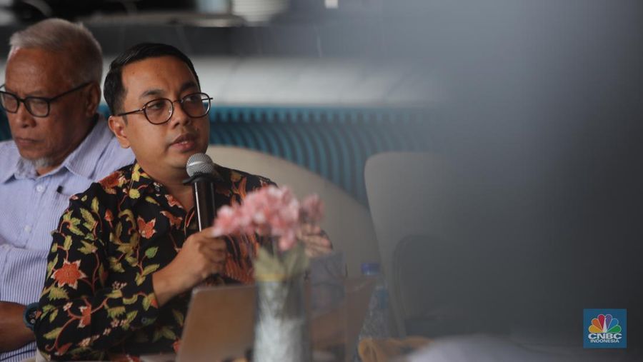 Negosiator Perdagangan Ahli Madya, Kementerian Perdagangan RI, Angga Handian Putra dalam acara CNBC Indonesia Coffee Morning Tembakau di Jakarta, Kamis (19/9/2024). (CNBC Indonesia/Faisal Rahman)
