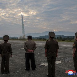 Korea Panas! Kim Jong Un Blokir Perbatasan Korut-Korsel
