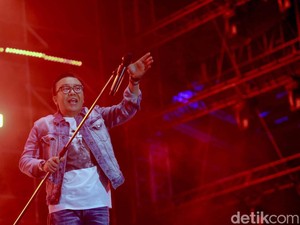 Ari Lasso Umumkan Cerai di Instagram