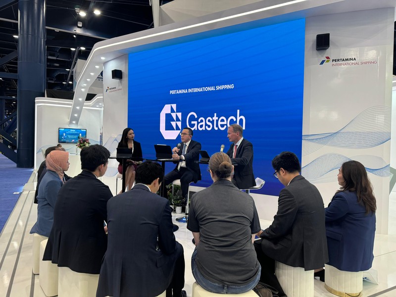 Suasana PT Pertamina International Shipping (PIS) dalam ajang Gastech 2024, pameran dan konferensi energi terbesar di dunia diadakan di Houston, Texas, Amerika Serikat. (CNBC Indonesia/Mohamad Triadiandono) Suasana PT Pertamina International Shipping (PIS) dalam ajang Gastech 2024, pameran dan konferensi energi terbesar di dunia diadakan di Houston, Texas, Amerika Serikat. (CNBC Indonesia/Mohamad Triadiandono)