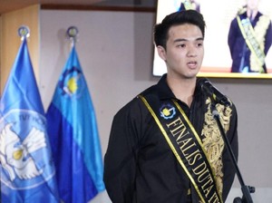 Predikat Wisudawan Terbaik ITS, Buah Manis Kerja Keras John Selama Kuliah
