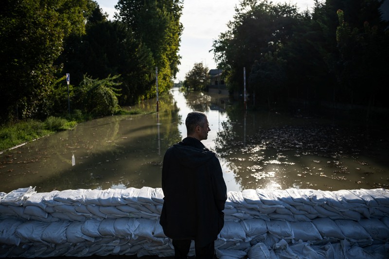 A drone view shows flooded houses in Pilismarot Hungary, September 19, 2024. REUTERS/Fedja Grulovic