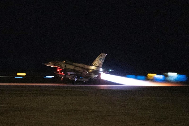 Jet tempur IAF lepas landas untuk melakukan serangan di Lebanon selatan. (AFP/-)