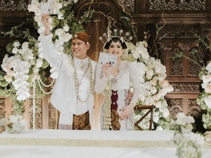 Nino RAN Sukses Sembunyikan Hubungan, Kini Resmi Nikahi Dhabitannisa