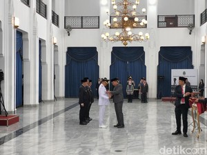 A Koswara Gantikan Bambang sebagai Pj Wali Kota Bandung