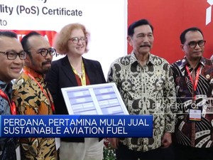  Pertamina Mulai Jual Sustainable Aviation Fuel