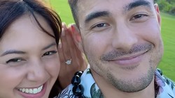 Aurelie Moeremans Ceritakan Momen Dilamar Tyler Bigenho di Hawaii