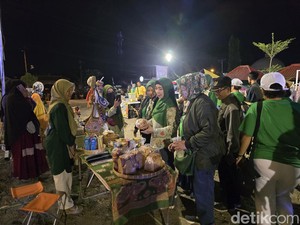 Rohmi-Firin Sapa Warga Kota Mataram dengan Gelar Pasar Malam