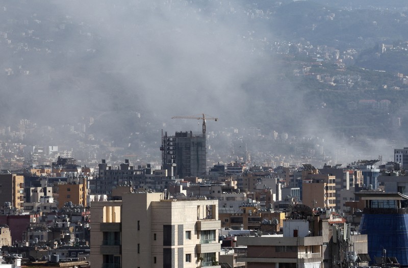 Sistem pertahanan rudal Iron Dome Israel mencegat rudal selama serangan dari Lebanon, di tengah permusuhan lintas batas antara Hizbullah dan Israel, Jumat (20/9/2024). (REUTERS/Jim Urquhart)