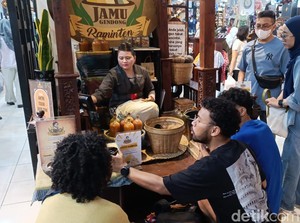 Momen YouTuber IShowSpeed Minum Jamu Beras Kencur di Jogja