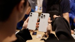 Tarif Donald Trump Bisa Bikin iPhone Dijual Rp 38 Juta!