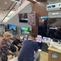Beli TV di Transmart, Pengunjung Ini Hemat Rp 3 Jutaan