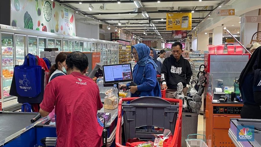 Suasana saat berlangsungnya Full Day Sale di Transmart Cilandak (²©²ÊÍøÕ¾/Romys Binekasari)