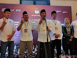 Seloroh Ali Makki-Ali Ruchi Ingin Bikin Penonton Bola Riang Gembira