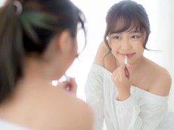 7 Lipstik Terbaru dari Brand Lokal, Bisa Di-check Out Saat Tanggal Kembar 7 Lipstik Terbaru dari Brand Lokal, Bisa Di-check Out Saat Tanggal Kembar