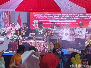 KPU Palembang Undi Nomor Urut: Fitri-Nandriani 1, Ratu-Prima 2, Yudha-Bahar 3