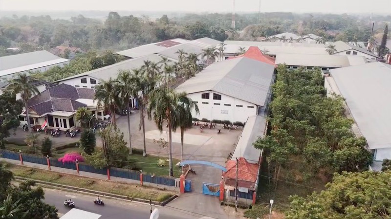 PT PANAMTEX, perusahaan textile di Pekalongan yang berdiri sejak tahun 1994 memproduksi sarung tenun. PT PANAMTEX, perusahaan textile di Pekalongan yang berdiri sejak tahun 1994 memproduksi sarung tenun. (Instagram @sarung.binsaleh)