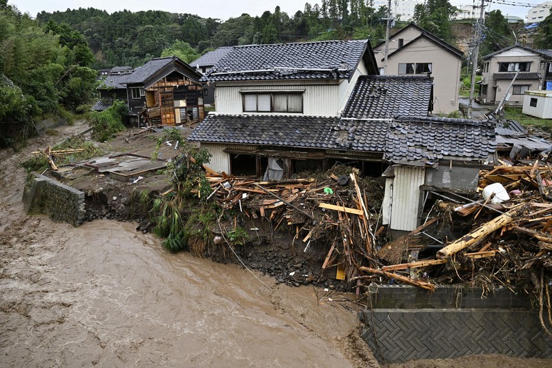 Puing-puing akibat banjir yang disebabkan oleh hujan deras terlihat di Wajima, Prefektur Ishikawa, Jepang, 22 September 2024, dalam foto yang diambil oleh Kyodo. Puing-puing akibat banjir yang disebabkan oleh hujan deras terlihat di Wajima, Prefektur Ishikawa, Jepang, 22 September 2024, dalam foto yang diambil oleh Kyodo. (Mandatory credit Kyodo/via REUTERS)