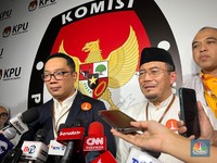 Survei Poltracking: Pendukung Anies Cenderung Pilih Ridwan Kamil