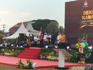 Doa Lintas Agama di Tugu Pahlawan Panjatkan Harapan Pilgub Jatim Damai