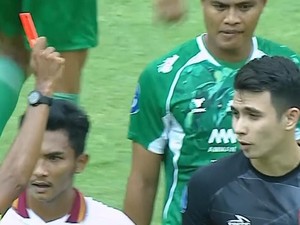 Komdis PSSI Tambah Hukuman buat Kiper Borneo FC Nadeo Argawinata