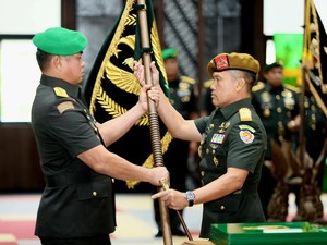 KSAD Pimpin Sertijab Pangdam Siliwangi dan Pangdam Pattimura
