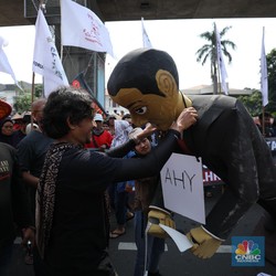 Potret Serikat Petani Demo di Kantor AHY, Tuntut Ini