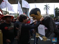 Potret Serikat Petani Demo di Kantor AHY, Tuntut Ini