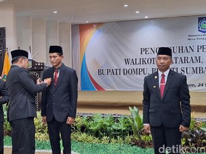 Pj Gubernur NTB Lantik 5 Pjs Kepala Daerah yang Kosong karena Maju Pilkada