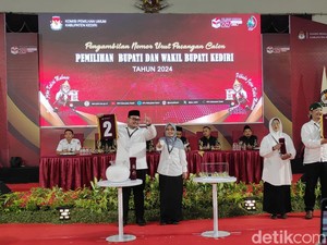 Pengundian Nomor Urut Pilbup Kediri: Deny-Mudawamah 1, Dhito-Dewi 2