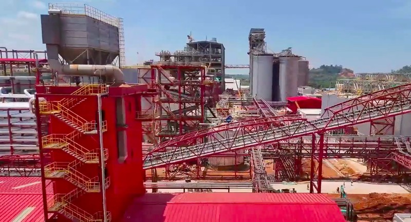 Presiden Joko Widodo (Jokowi) telah meresmikan injeksi bauksit perdana untuk proyek Smelter Grade Alumina Refinery (SGAR) Fase 1 PT Borneo Alumina Indonesia (BAI) yang berlokasi di Kabupaten Mempawah, Kalimantan Barat pada Selasa (24/09/2024). Presiden Joko Widodo (Jokowi) telah meresmikan injeksi bauksit perdana untuk proyek Smelter Grade Alumina Refinery (SGAR) Fase 1 PT Borneo Alumina Indonesia (BAI) yang berlokasi di Kabupaten Mempawah, Kalimantan Barat pada Selasa (24/09/2024). (Tangkapan Layar Youtube Sekretariat Presiden)