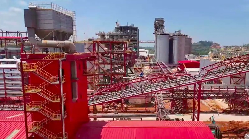 Presiden Joko Widodo (Jokowi) telah meresmikan injeksi bauksit perdana untuk proyek Smelter Grade Alumina Refinery (SGAR) Fase 1 PT Borneo Alumina Indonesia (BAI) yang berlokasi di Kabupaten Mempawah, Kalimantan Barat pada Selasa (24/09/2024). (Tangkapan Layar Youtube Sekretariat Presiden)